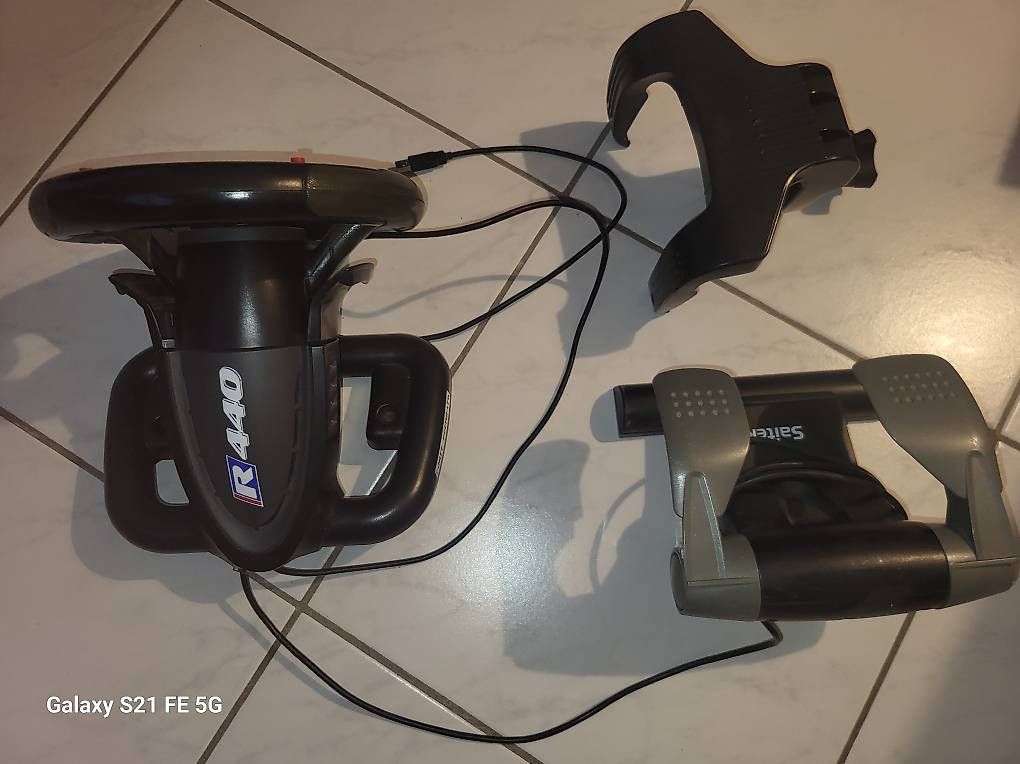 Controller: Volante e pedaliera Saitek R440 – Usato da Roveredo GR venduto da drifter88 1