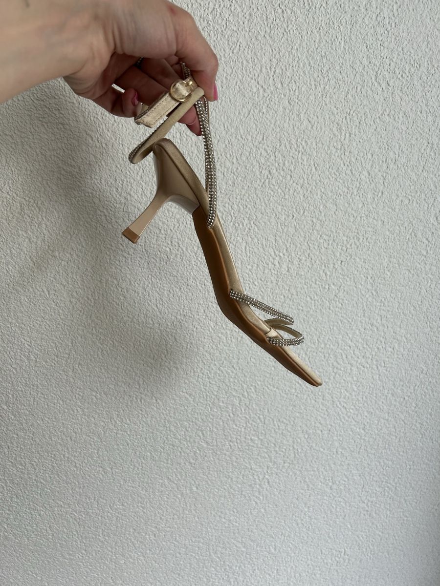Scarpe da donna: Sandalette beige Strass mit Absatz Grösse 38 – Usato da Chur venduto da faja7000 1