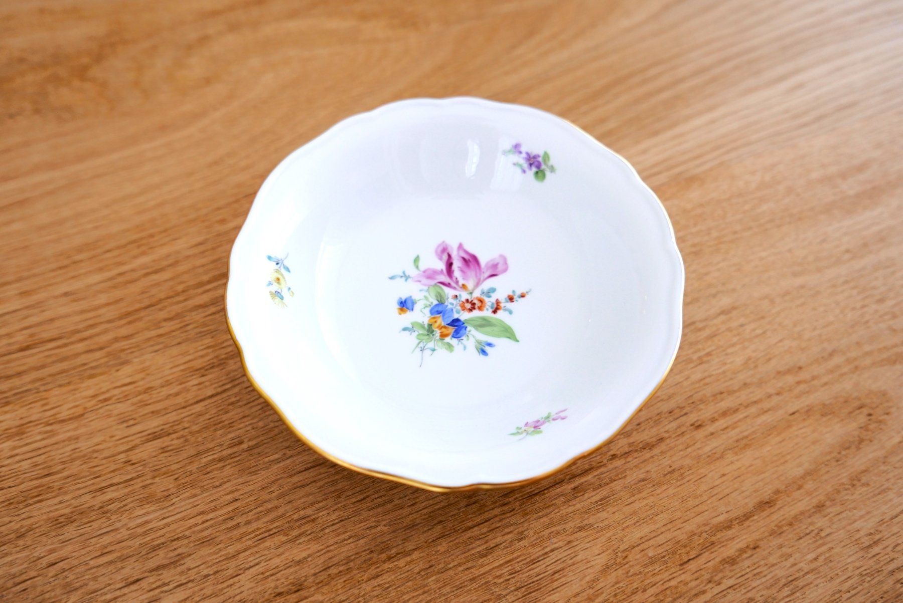 Ciotole: Meissen kleine Schale mit Blumendekor – Usato da Zürich venduto da vals02