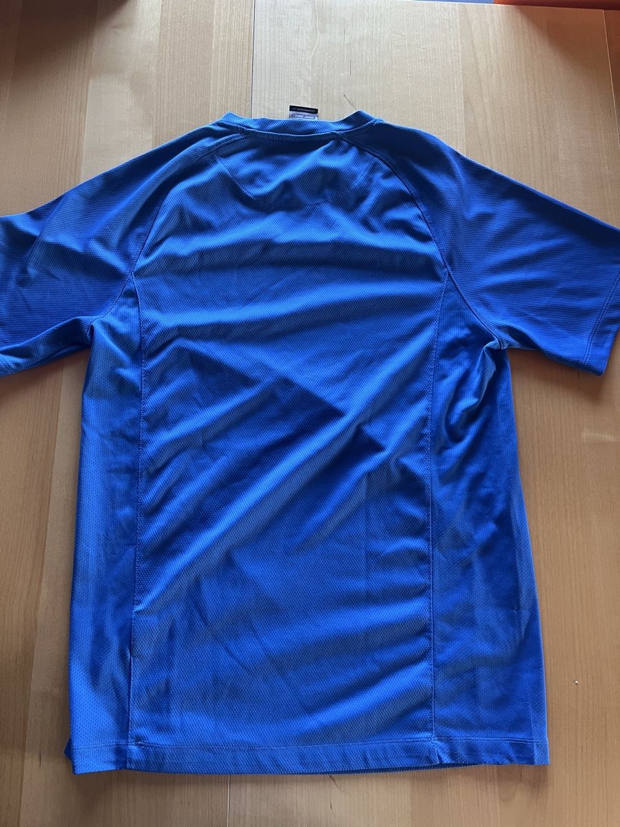Nike Canottiere & Pantaloni: Nike Sportshirt S – Usato da Buchs AG venduto da lucazubi7 1