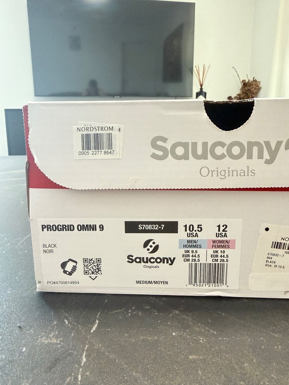Saucony Herrenschuhe: Saucony ProGrid Omni 9 Armor Black – Neu und originalverpackt aus Yverdon-les-Bains von ioustock 4
