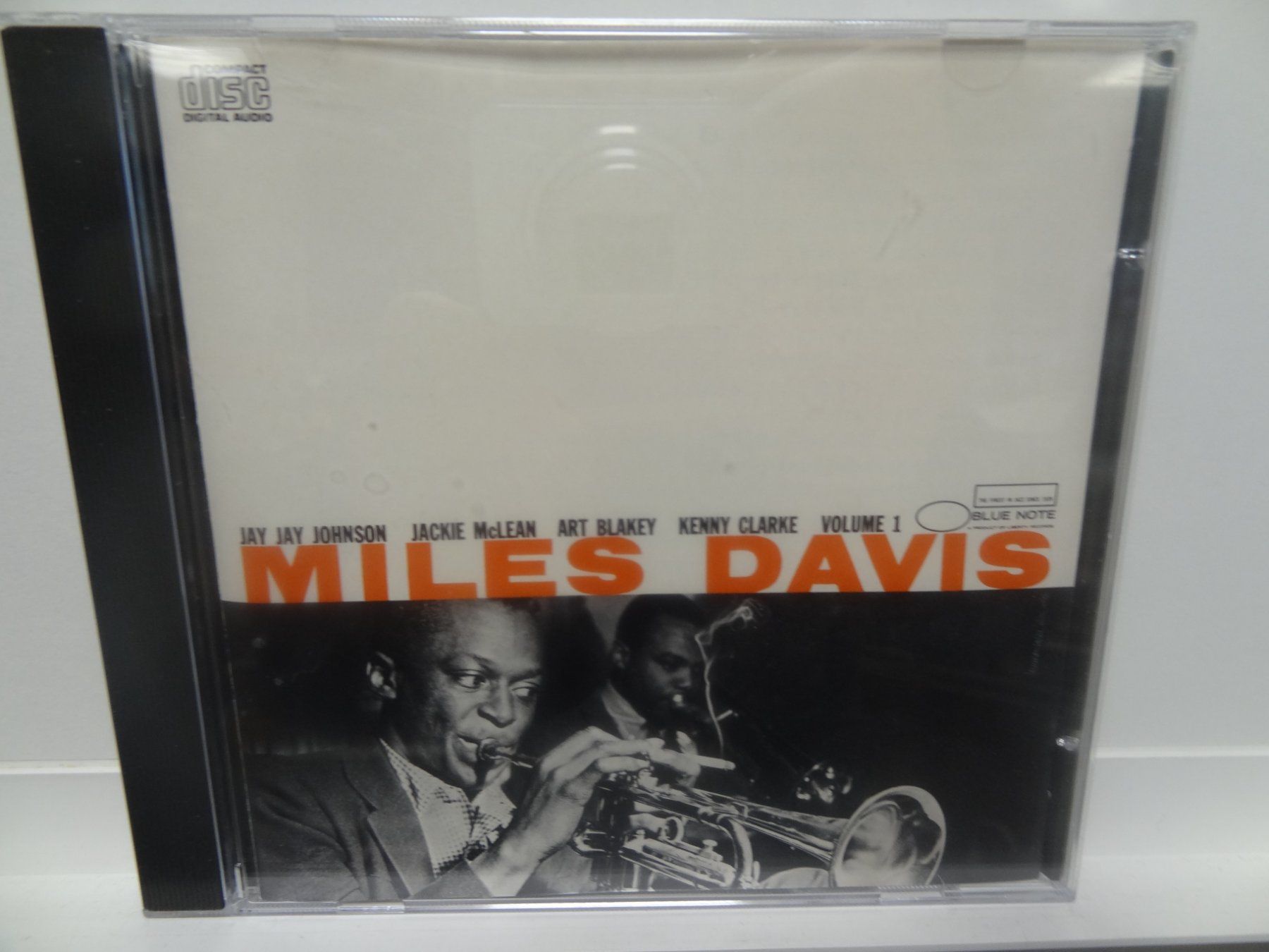 CDs: Miles Davis - Volume 1 - Blue Note - CD – Gebraucht aus luzern von musicandart