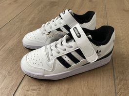 Adidas Turnschuhe Forum Low Gr. 31 1/2 NEU