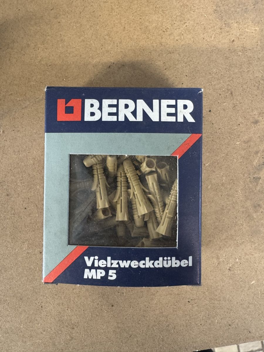 Tous les outils: Berner Dübel  – Neuf (Voir description) à Bärau par Luschwa 1