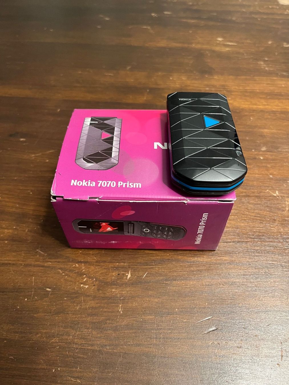 Nokia Telefoni cellulari / Smartphones: Nokia 7070 Prism – Usato da Männedorf venduto da fsigillo