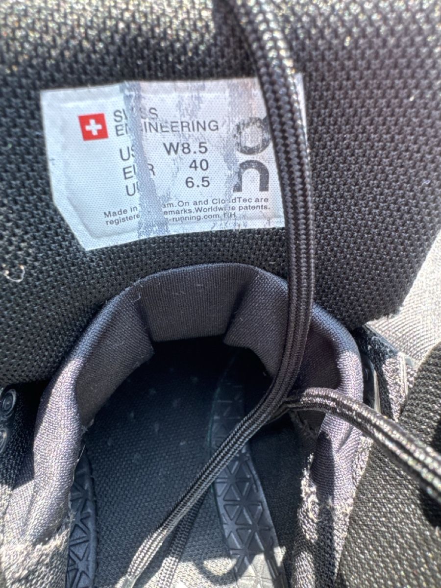 On Chaussures hommes: ON Schuhe Cloudrock wanderschuh Trekkingschuhe – D'occasion à Reinach AG par rompusori 2