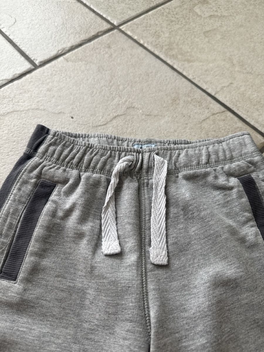 Hosen: Short Gr.116, Grau, Brief 3.00 Fr. – Gebraucht aus Waltenschwil von lina-04 1