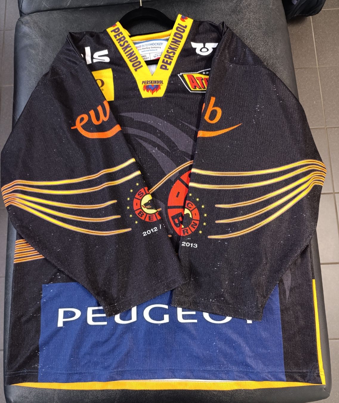 Canottiere & Pantaloni: ORIGINAL SC BERN SCHWEIZER MEISTER TRIKOT 2012/2013 – Usato da Avry-sur-Matran venduto da dav_nm5p 3