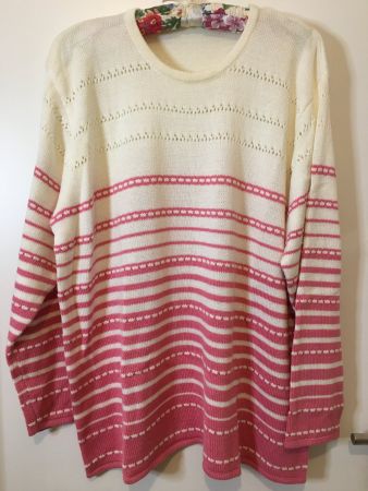 Langer Damenpullover, leicht,Gr48 - Brustumfang 120 cm , NEU