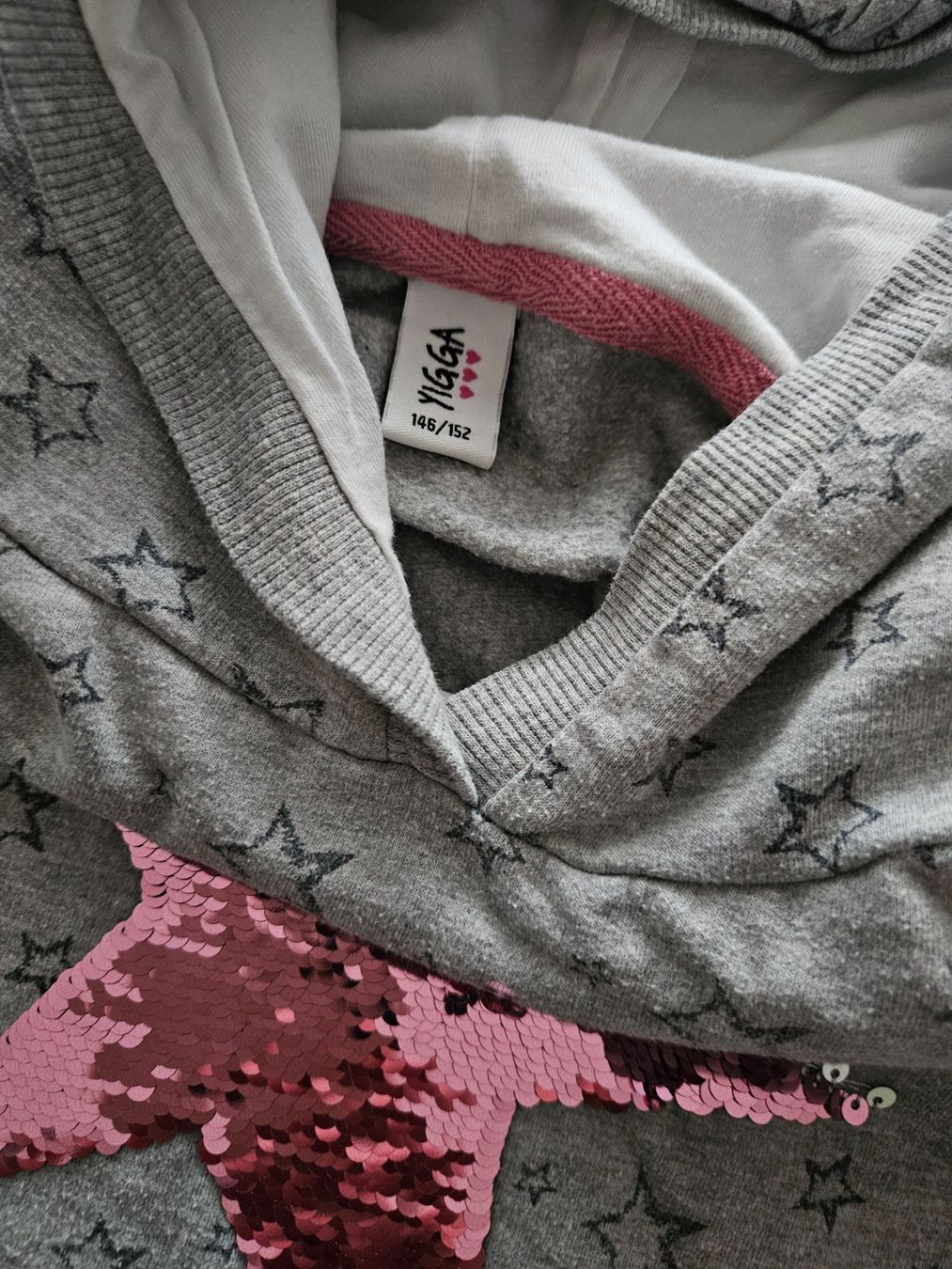 Maglioni & Felpe: Kapuzenpullover grau Sterne Gr. 146-152 – Usato da Engelburg venduto da ynnoc19 1