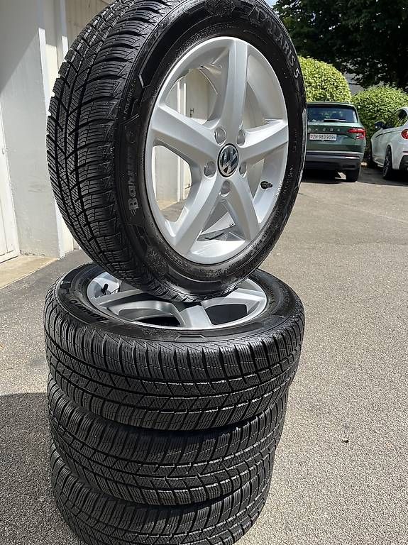 Volkswagen Pneus & Roues: 205 55 r19 – D'occasion à Regensdorf par Bani007