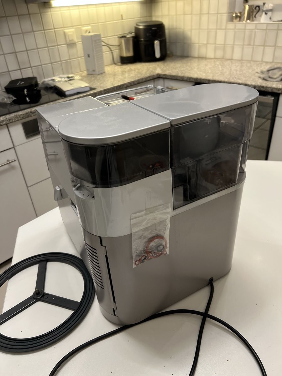 Saeco Macchine per caffè & Macchine per espresso: Saeco Royal Professional – Usato da Niederlenz venduto da Hjrohr 3