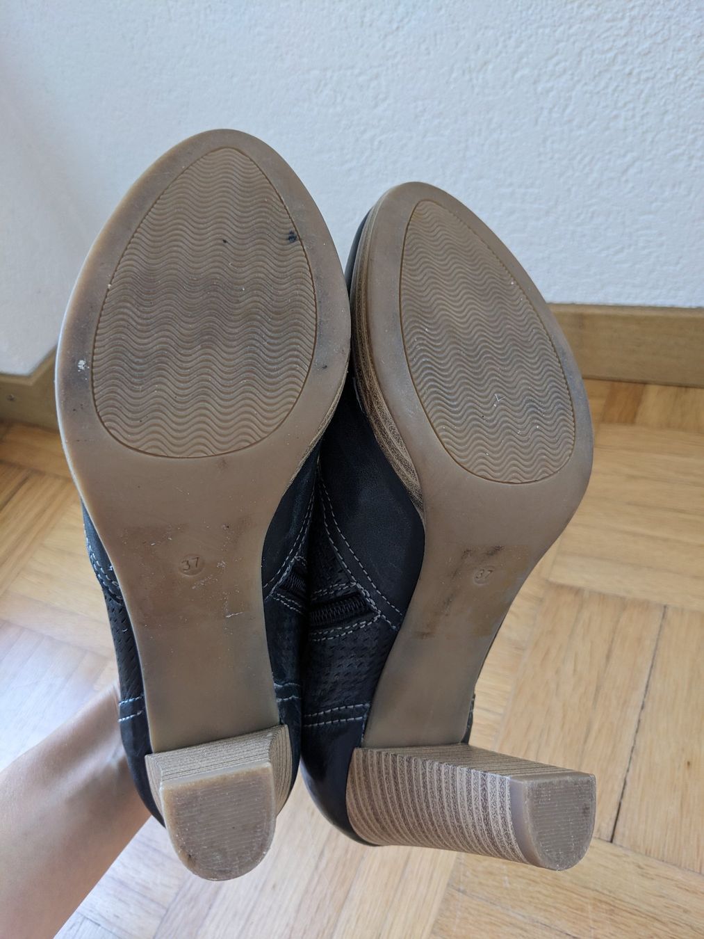 Damenschuhe: Bata Lederstiefeletten Gr. 37 – Gebraucht aus Lengnau AG von Nathi88 3