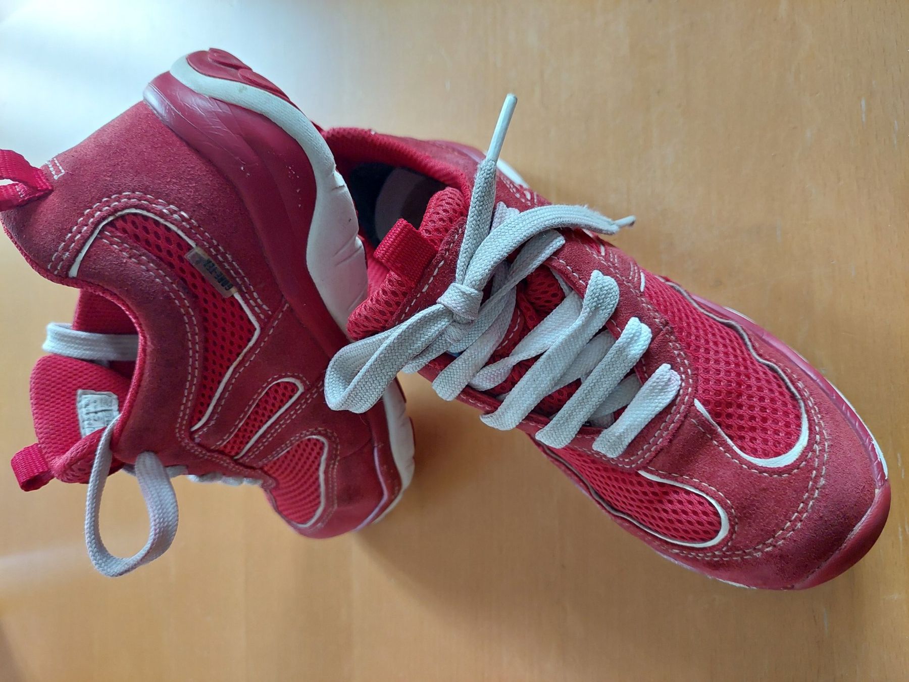 Superfit Scarpe per ragazzi: Super Fit Sportschuhe  Gr.34 – Usato da Zürich venduto da meymano 4