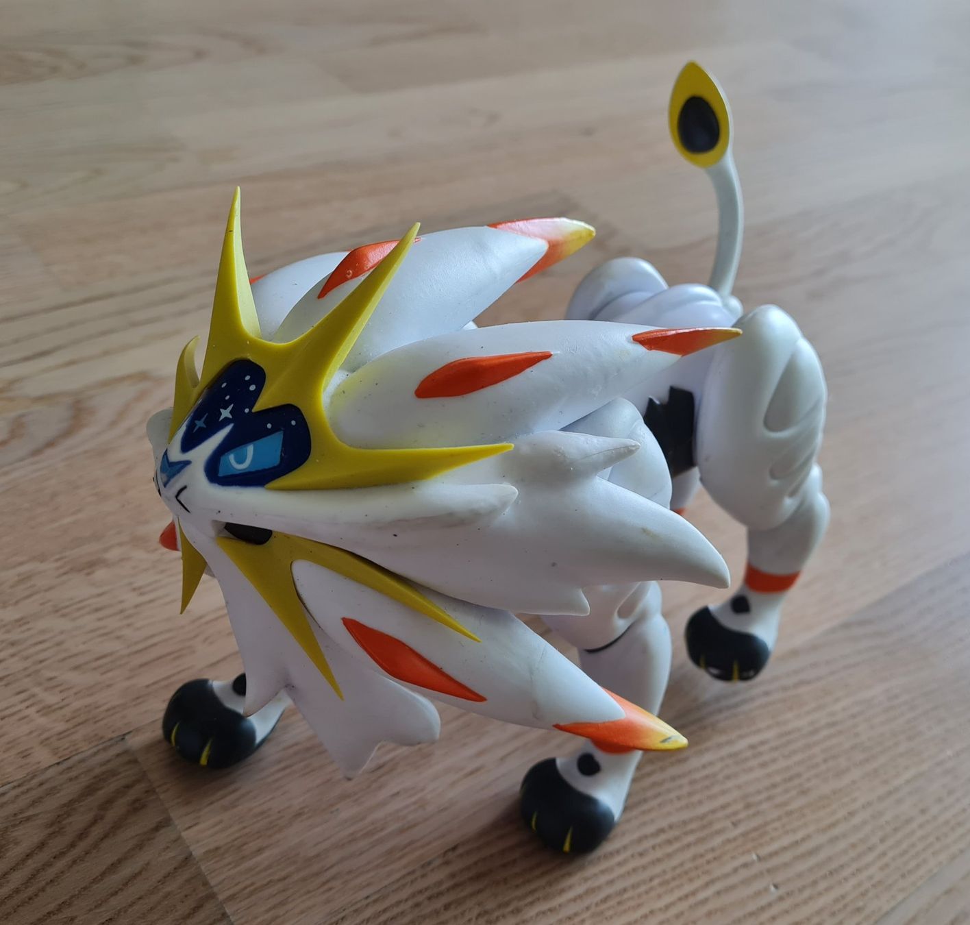 Pokémon Figuren: Original Solgaleo Pokemon Figur / Actionfigur - c.a 30cm – Gebraucht aus Birsfelden von Dealgoenner24 4