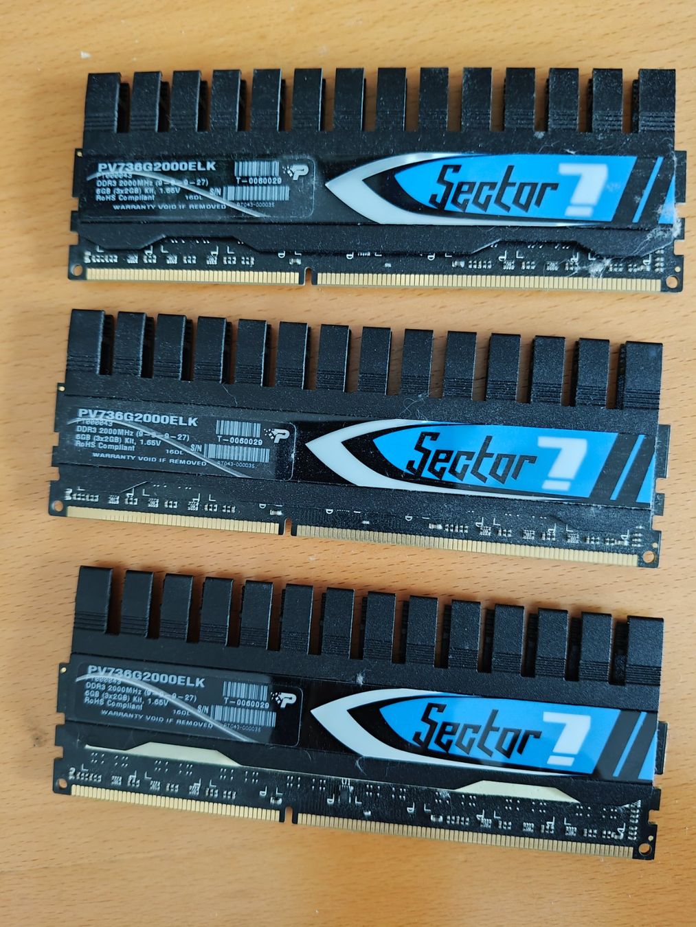 Mémoires / RAM: 3x2GB Patriot Viper Memory RAM / PV736G2000ELK - Sektor 7 – D'occasion à Muttenz par IkaSul 1