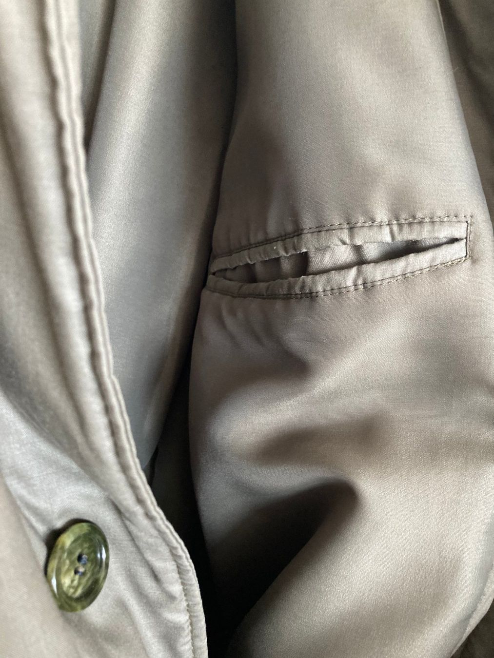 Cappotti: Langer Trenchcoat, Gr. 50 - NEU – Nuovo (secondo la descrizione) da Basel venduto da Nofretete39 7