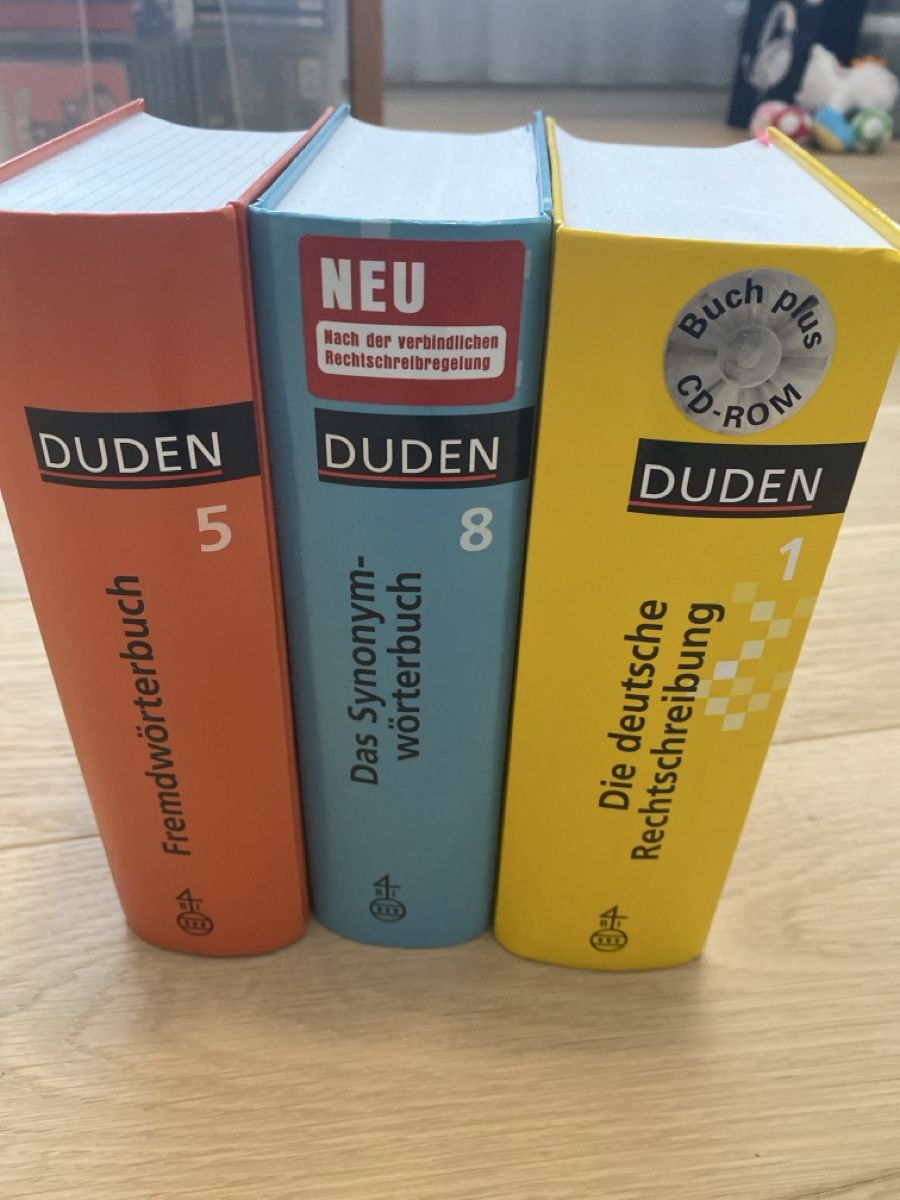 Livres: Duden 1, 5, 8 – D'occasion à Fehraltorf par Marian4