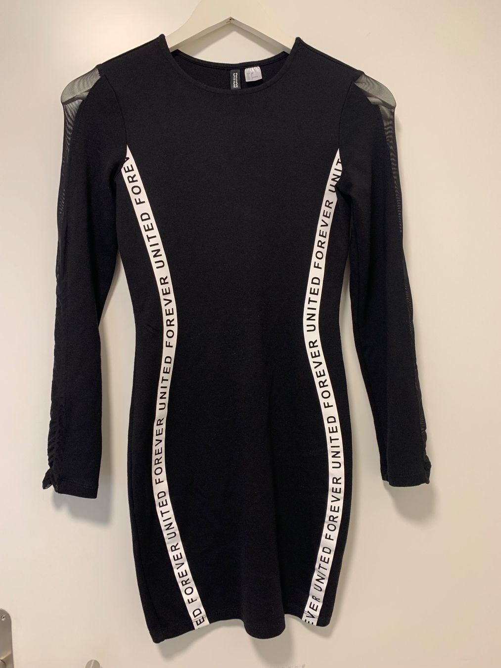 H&M Vestiti: Damen Kleid Gr.XS – Usato da Embrach venduto da Bdennis 1