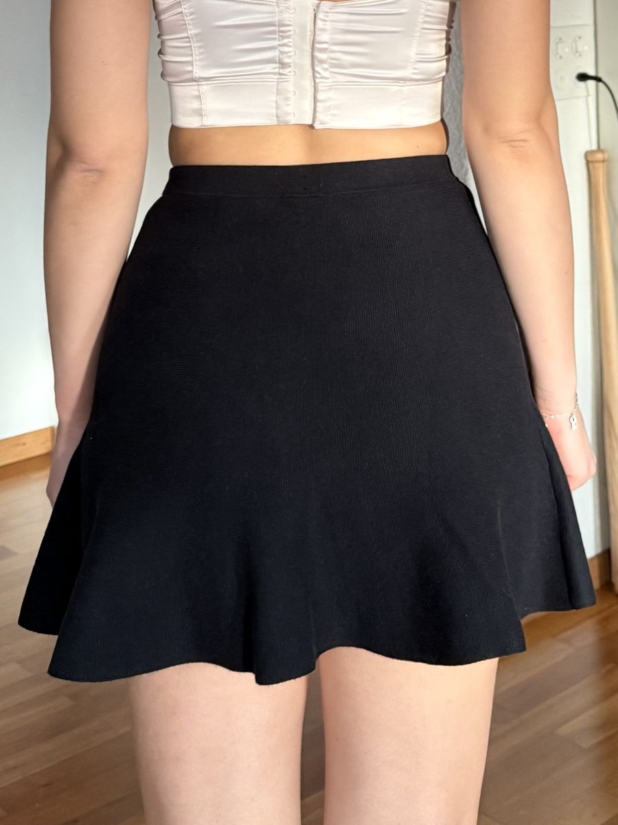 Arket Gonne: ARKET mini skirt – Nuovo (secondo la descrizione) da Zürich venduto da eli_t8nw 2