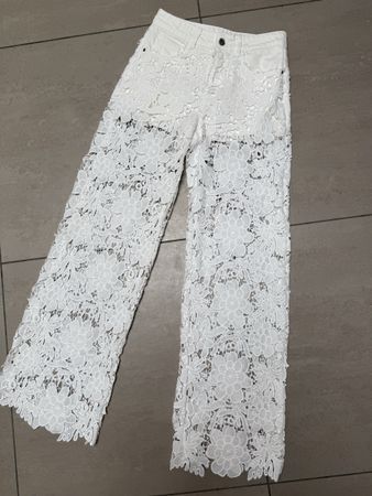 Bohojeans mit Spitzen
