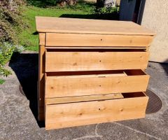 Kommode aus Tannenholz mit 4 Schubladen ohne Scharniere
