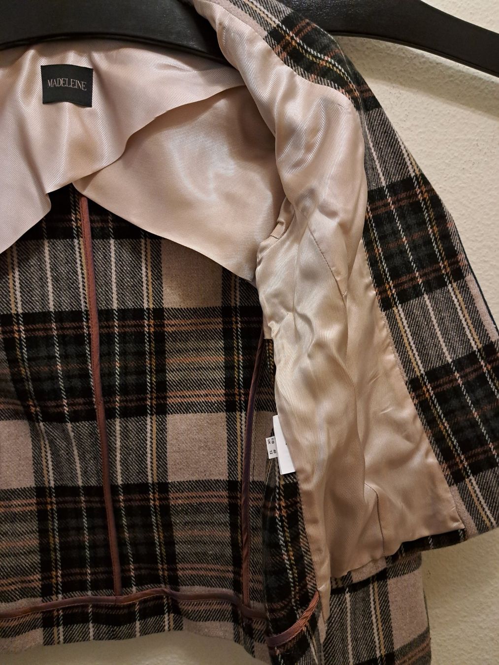 Madeleine Giacche: Sehr elegante Madeleine Herbstjacke 38 – Usato da Zürich venduto da katalinw 3