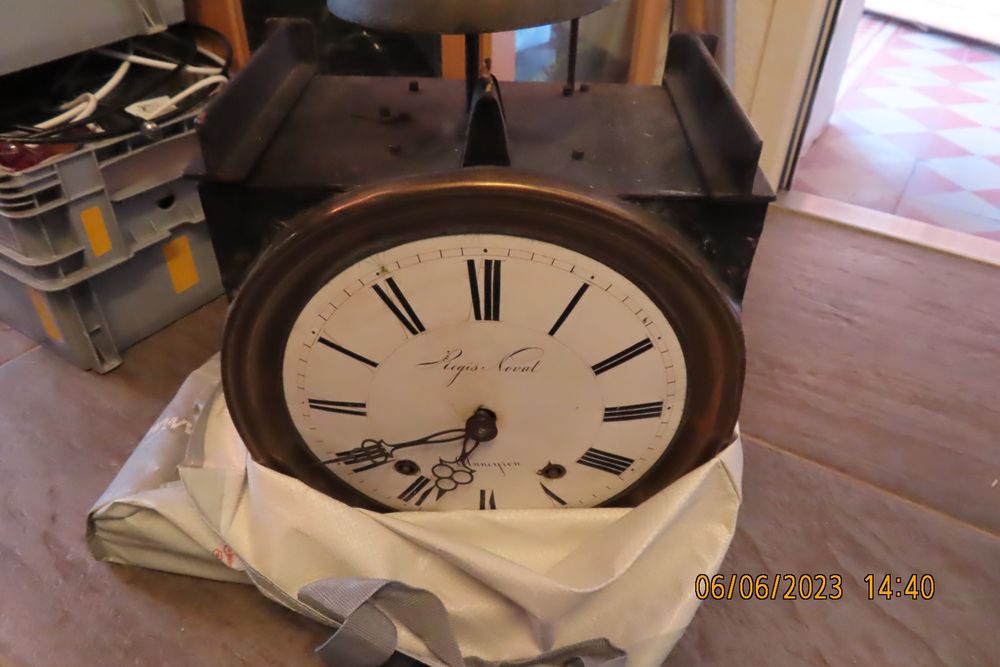 alte uhren mit pendel