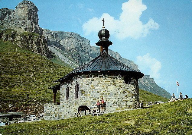 Cartoline postali: KLAUSENPASS Kapelle - Auto, Ziege – Usato da Jona venduto da philajona