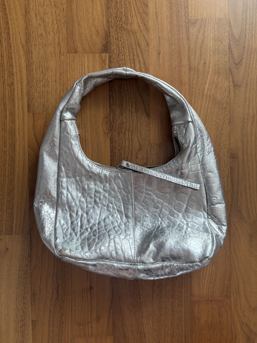 Sacs: Silberne Leder Tasche – Neuf (Voir description) à Binz par sar_dh2f