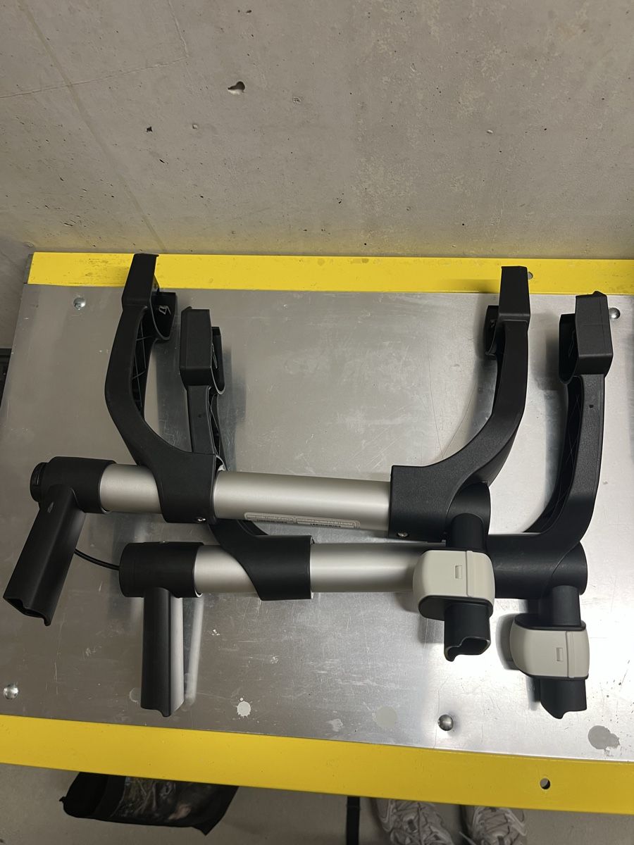 Bugaboo Carrozzine: Bugaboo Donkey 5 twin - Maxi cozy adapter – Nuovo (secondo la descrizione) da St Gallen venduto da jof_86n2