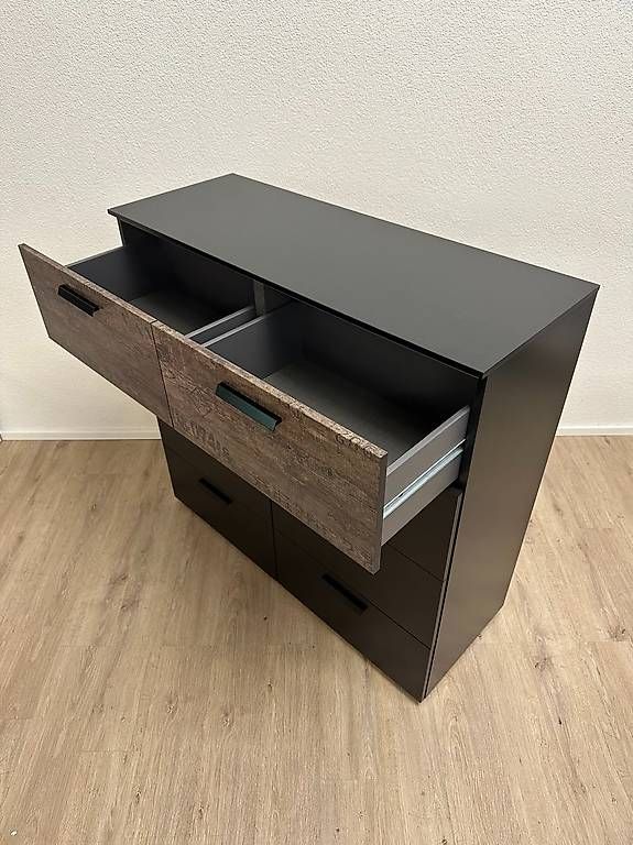 Cassettiere: Moderne Kommode mit 8 Schubladen in Schwarz und Holzoptik – Usato da Obernau venduto da Arche_Noah_Brocki 3