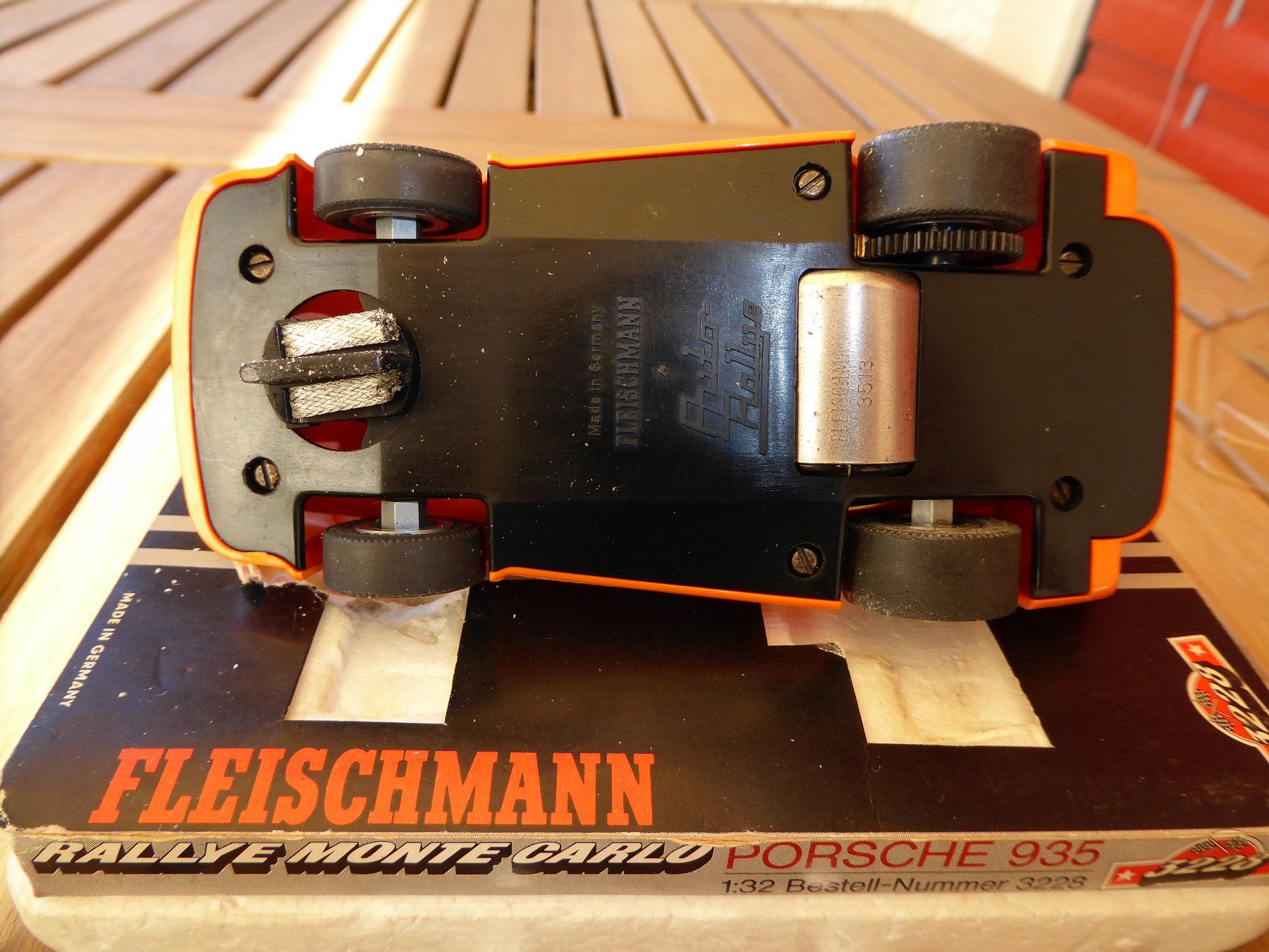 Fleischmann Piste: Fleischmann Porsche 935 1:32 Warsteiner" (3229) Top – Nuovo (secondo la descrizione) da Winkel venduto da Mordred2 6