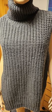 Pullover mit grossem Kragen ,grau Strick Grösse M 