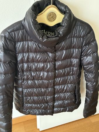 Herno Daunenjacke schwarz, gesteppt ,wenig getragen