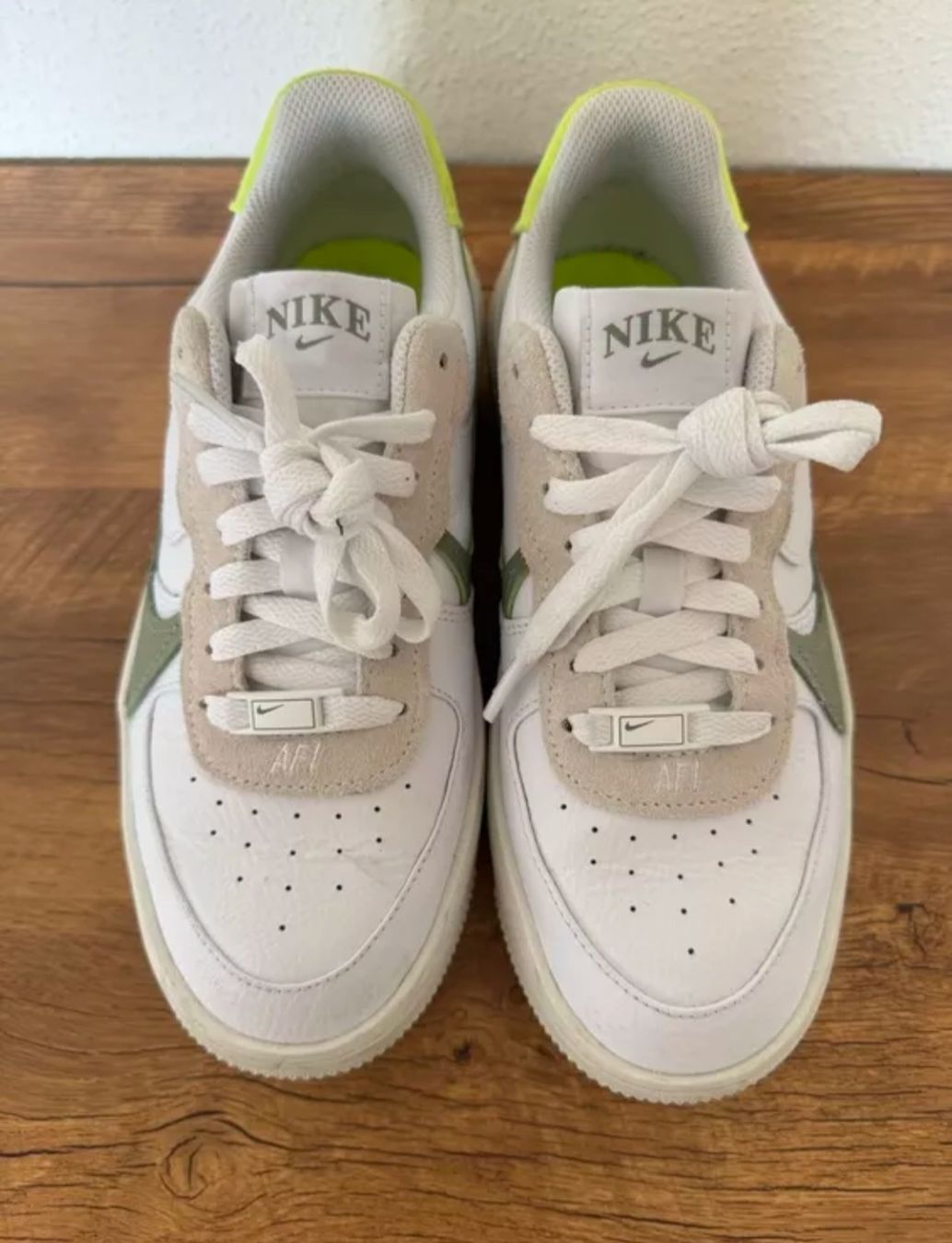 Nike Scarpe da donna: Baskets Nike Air Force 1 blanc vert taille 39 – Nuovo (secondo la descrizione) da Biel/Bienne venduto da Edi5Roli3 4