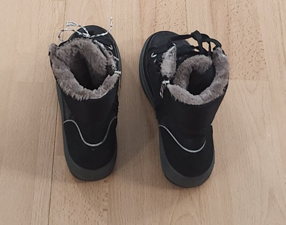 Bogner Chaussures femmes: Bottines Bogner fourrées noir avec crampons 37 – D'occasion à Niedergösgen par Eva2410 1