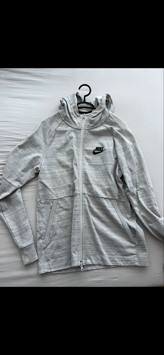 Nike Pulls & Sweat-shirts: Nike Pullover Grösse S – D'occasion à Winterthur par Davidloetscher