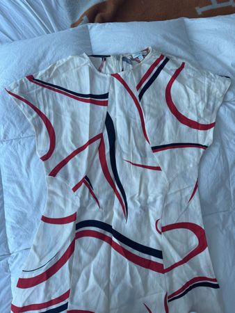 Robe d'été Tommy Hilfiger, taille 38, motif graphique!