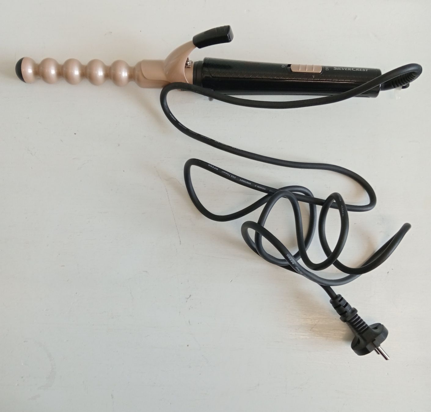 SilverCrest Piastre & Arricciacapelli: SilverCrest Lockenstab Strandwellen SBC 240 A1 – Usato da Allschwil venduto da Evgeniia78