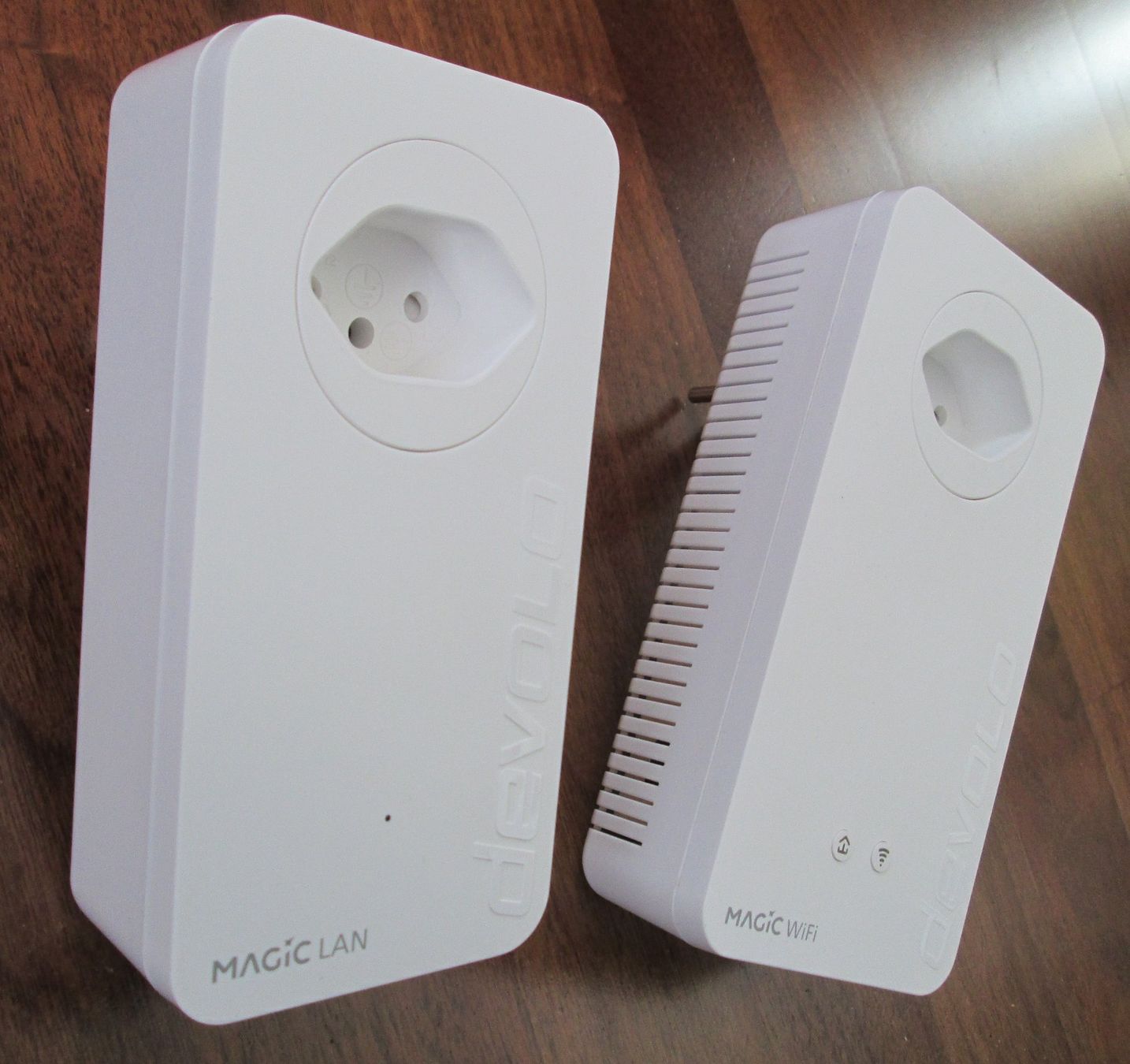 Devolo Laufwerke & Adapter: Devolo Magic 1 LAN & WiFi Adapter Set - Starter Kit! – Gebraucht aus döttingen von Gorbs1 5