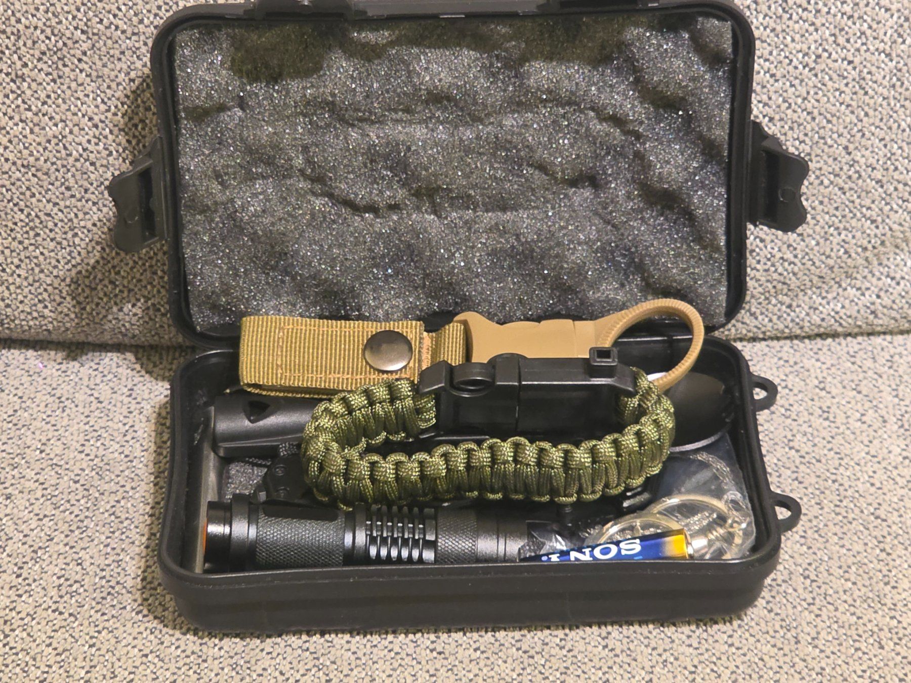 Alle Werkzeuge: Outdoor Survival Set – Neu und originalverpackt aus Steffisburg von Davga