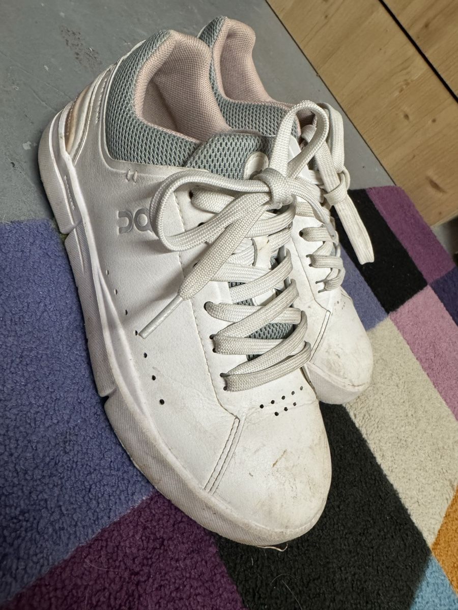 Scarpe da donna: On Sneaker - The Roger Advantage – Usato da Hägendorf venduto da laumatt