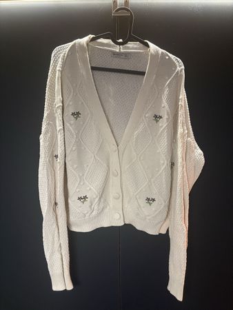 Stradivarus Strickjacke, Blumen Embroidery, Grösse S