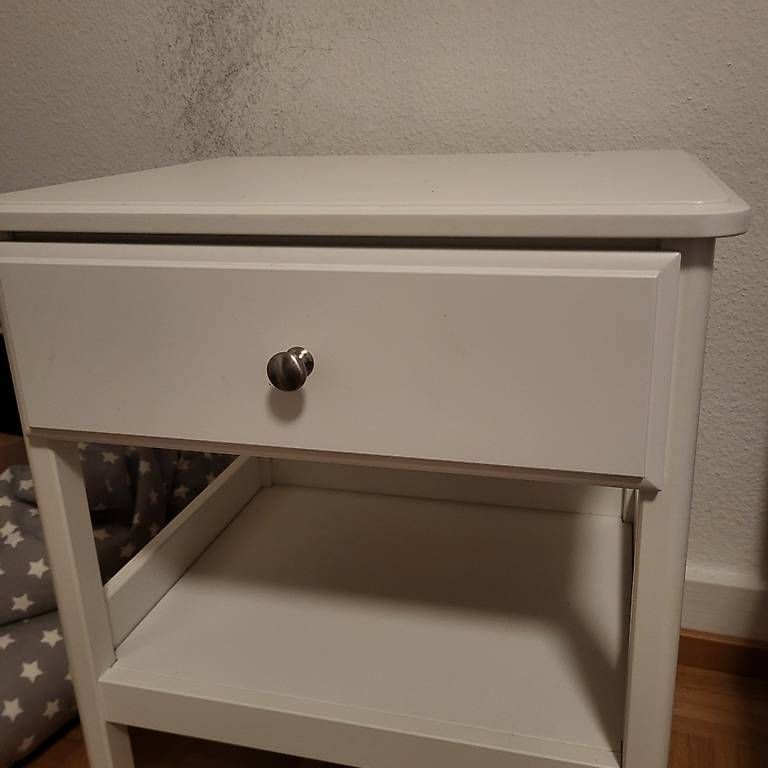 Ikea Lits: Ikea Bett, und Nachttische – D'occasion à Zürich par Ibrahimmm 1