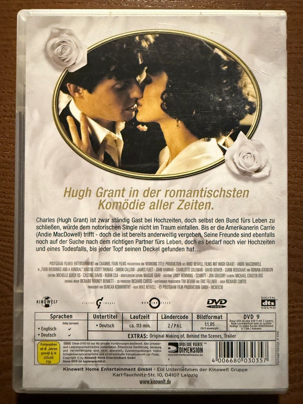 Tutti i DVDs: Vier Hochzeiten und ein Todesfall – Usato da Zürich venduto da FilmFreunde 1