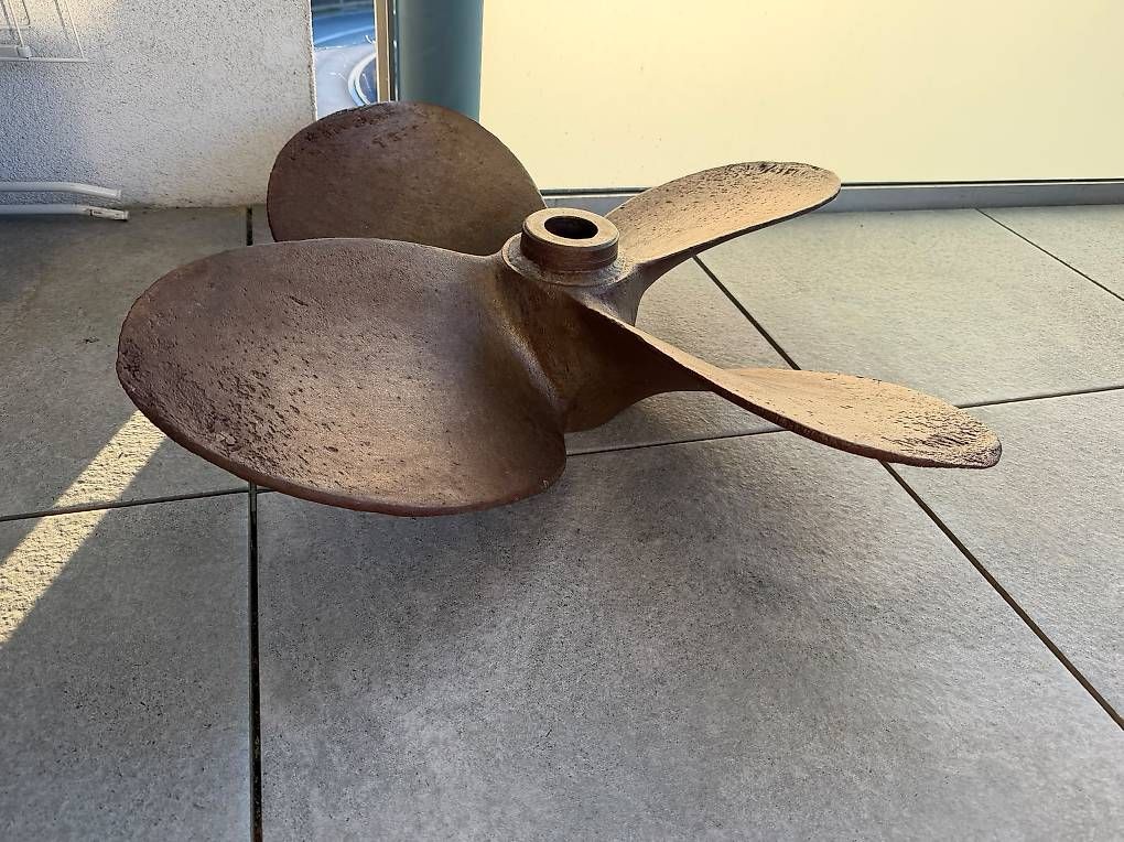 Boote: Massive Schiffsschraube – Gebraucht aus Freienbach von Damdrum 1