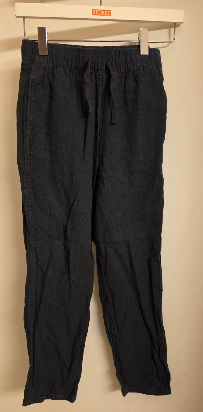 H&M Pantaloni: schwarze Leinenhose Gr. 134 – Nuovo (secondo la descrizione) da Zürich venduto da Pemberleys