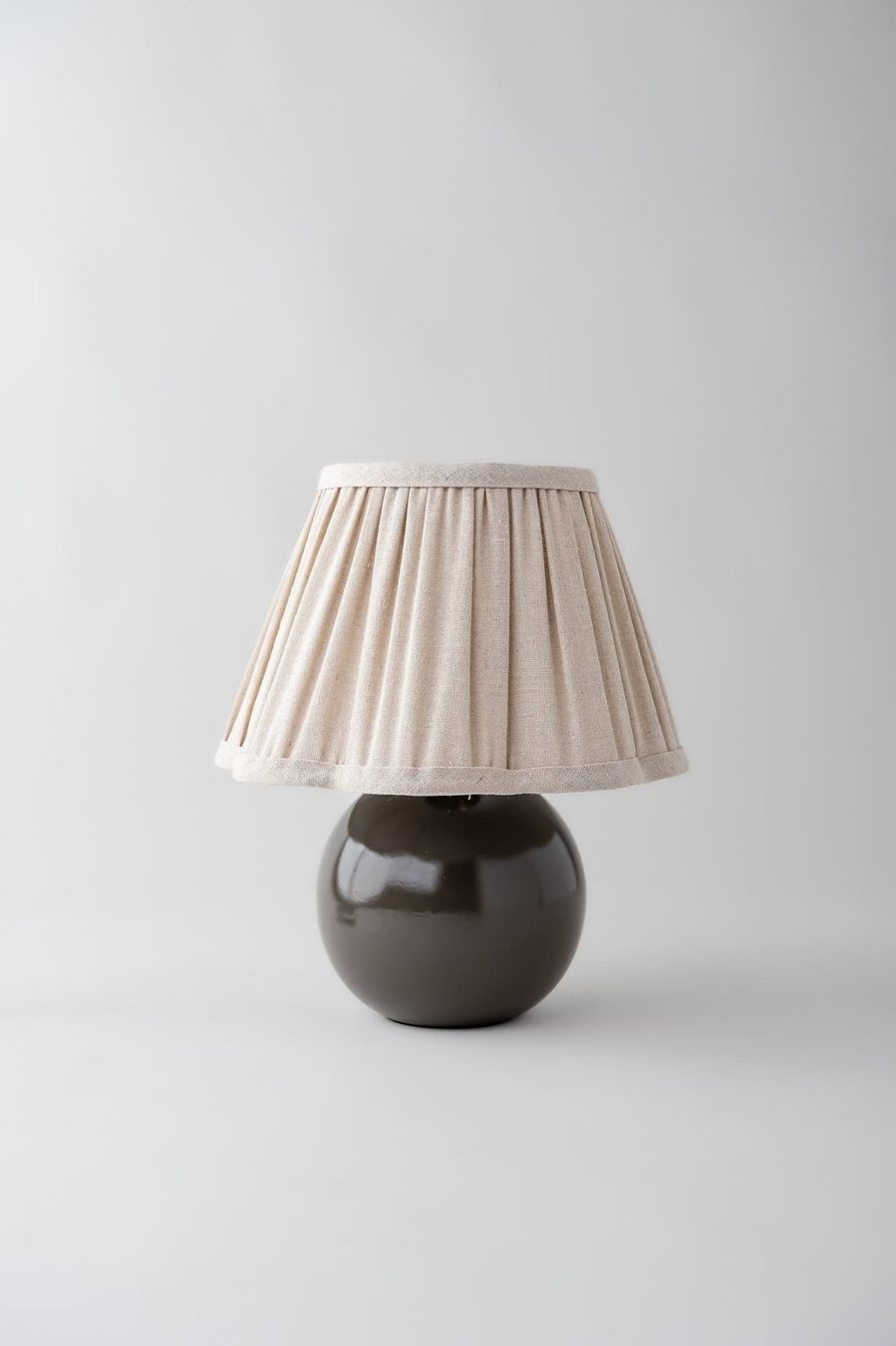 Lampen: Lampe de table Cordane en lin plissé – Neu und originalverpackt aus Vernier von ton_m8qt 2