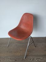 Eames / Vitra Chair Fiberglas